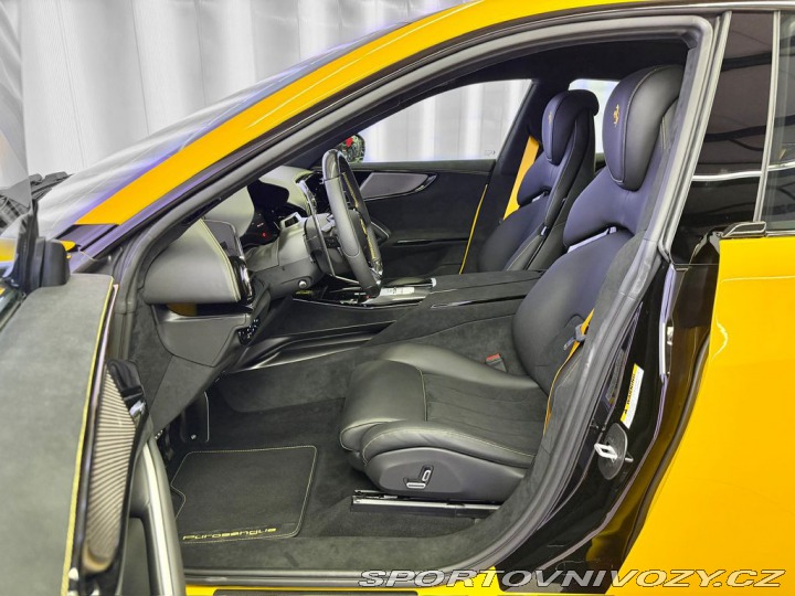 Ferrari Ostatní modely V12 CARBON, ALCANTARA, PA 2026