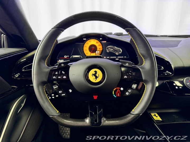 Ferrari Ostatní modely V12 CARBON, ALCANTARA, PA 2026