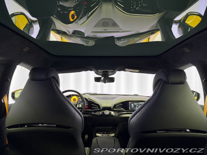 Ferrari Ostatní modely V12 CARBON, ALCANTARA, PA 2026