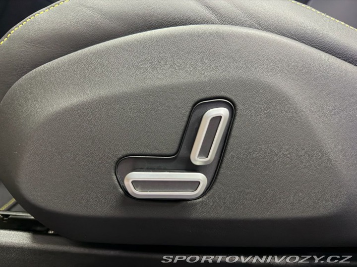 Ferrari Ostatní modely V12 CARBON, ALCANTARA, PA 2026
