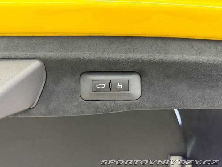 Ferrari Ostatní modely V12 CARBON, ALCANTARA, PA 2026