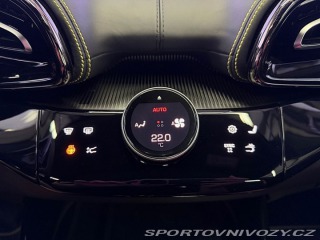 Ferrari Ostatní modely V12 CARBON, ALCANTARA, PA 2026