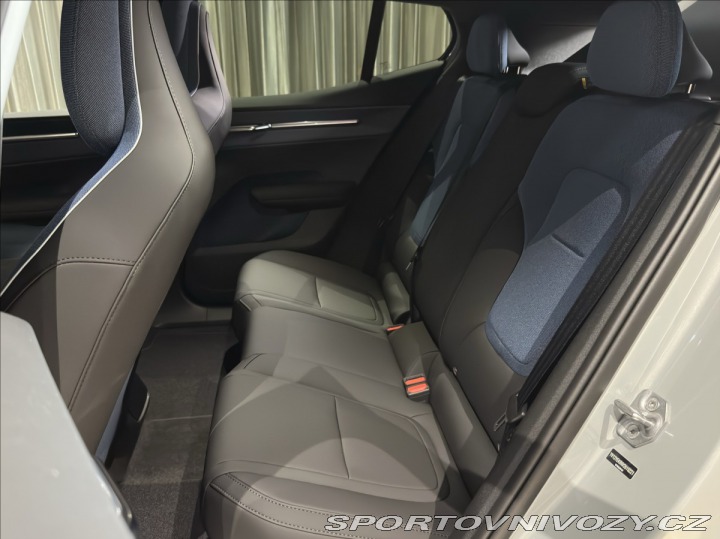 Volvo EX30 0,0 P8 AWD Ultra Cross C 2026