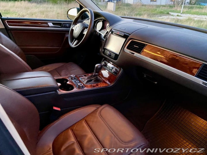 Volkswagen Ostatní modely Touareg 4,2 tdi V8 250 kw r.v.2 2011