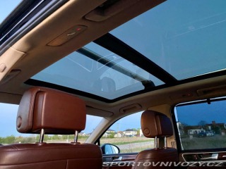 Volkswagen Ostatní modely Touareg 4,2 tdi V8 250 kw r.v.2 2011