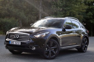 Infiniti  QX70 Verze S, servisované, DVB