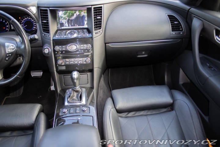 Infiniti Ostatní modely QX70 Verze S, servisované, DVB 2015