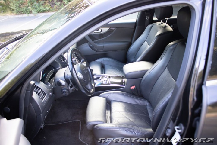 Infiniti Ostatní modely QX70 Verze S, servisované, DVB 2015