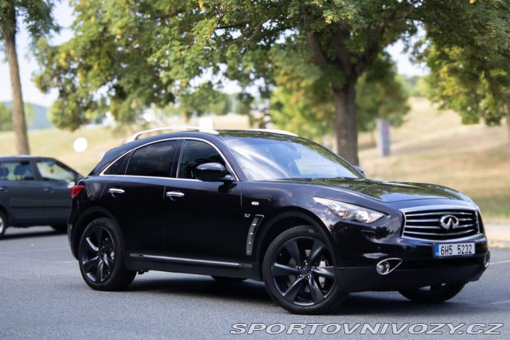 Infiniti Ostatní modely QX70 Verze S, servisované, DVB 2015