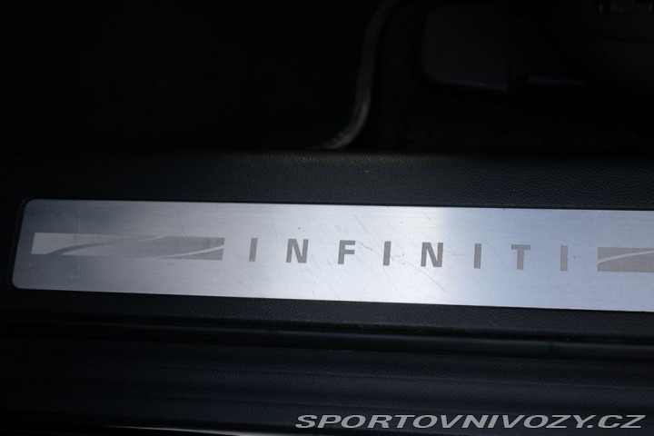 Infiniti Ostatní modely QX70 Verze S, servisované, DVB 2015