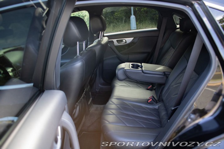 Infiniti Ostatní modely QX70 Verze S, servisované, DVB 2015