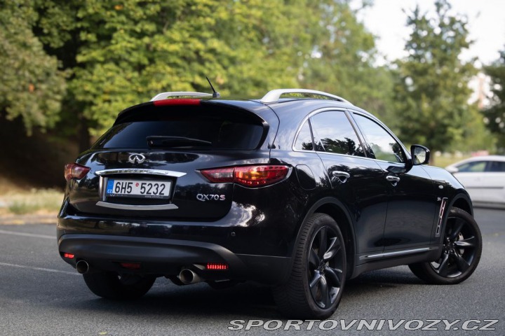 Infiniti Ostatní modely QX70 Verze S, servisované, DVB 2015