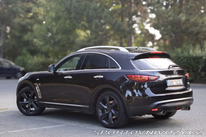 Infiniti Ostatní modely QX70 Verze S, servisované, DVB 2015