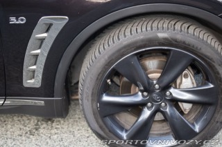 Infiniti Ostatní modely QX70 Verze S, servisované, DVB 2015