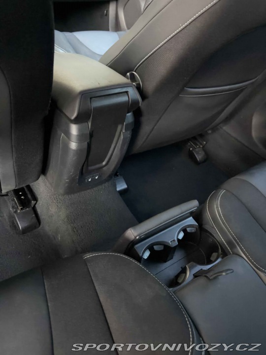 Volvo V40 2014