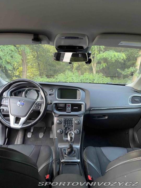 Volvo V40 2014