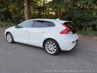 Volvo V40 2014