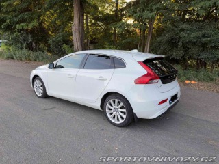 Volvo V40 2014