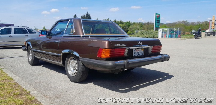 Mercedes-Benz SL W107 1982