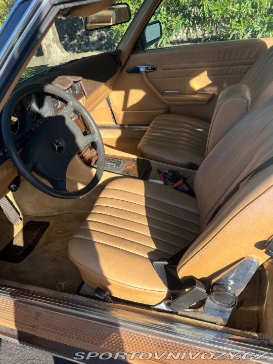 Mercedes-Benz SL W107 1982
