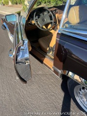 Mercedes-Benz SL W107 1982