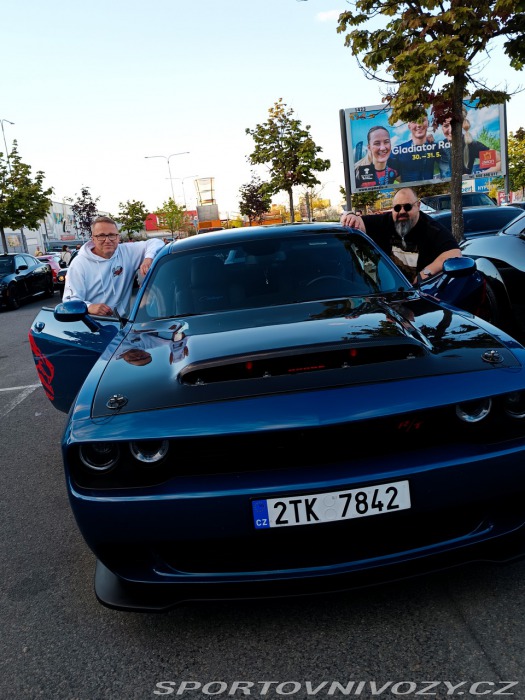 Dodge Challenger 5,7 Hemi