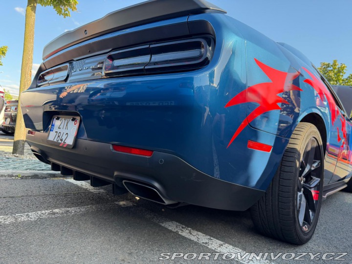 Dodge Challenger 5,7 Hemi 2021