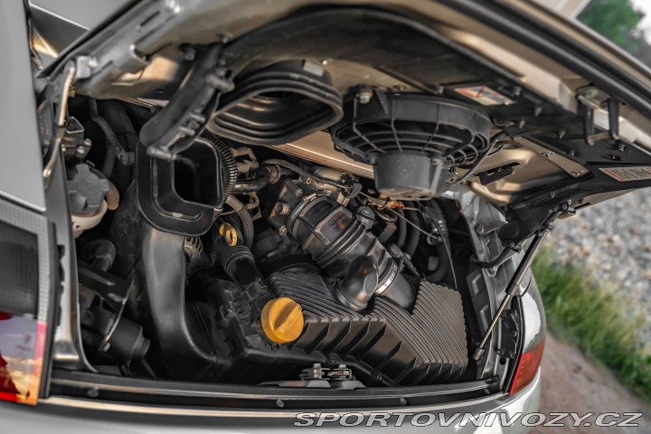 Porsche 911 Carrera 4 2001