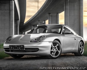 Porsche 911 Carrera 4 2001