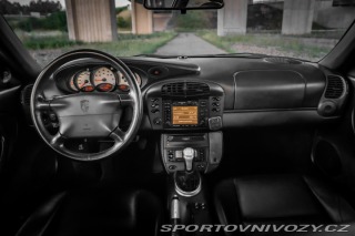 Porsche 911 Carrera 4 2001