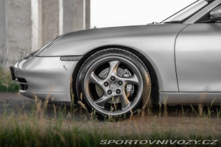 Porsche 911 Carrera 4 2001