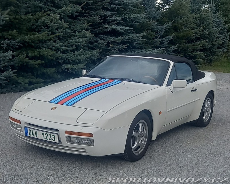 Porsche 944 S2