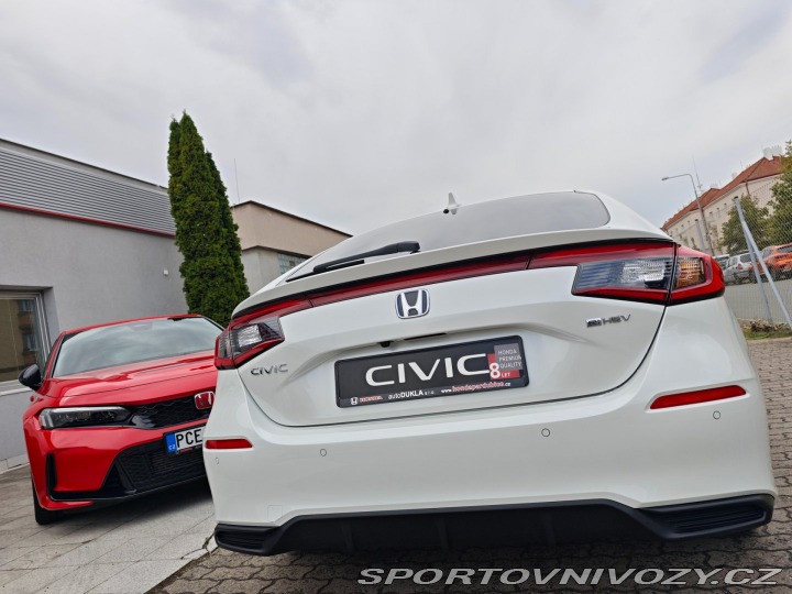 Honda Civic 2.0 e:HEV SPORT SKLADEM 2026