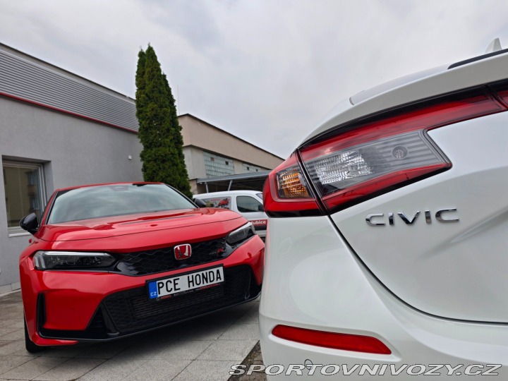Honda Civic 2.0 e:HEV SPORT SKLADEM 2026