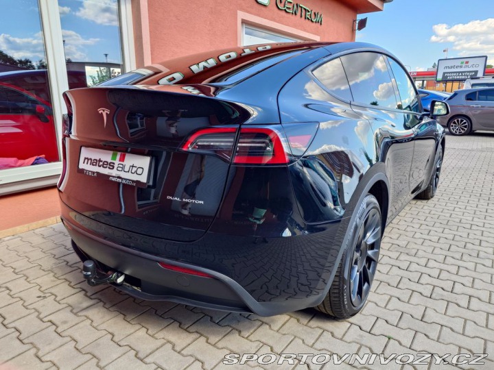 Tesla Model Y Long Range Dual Motor 378 2023