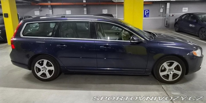 Volvo V70 2,4   D5 4x4 158KW 2011