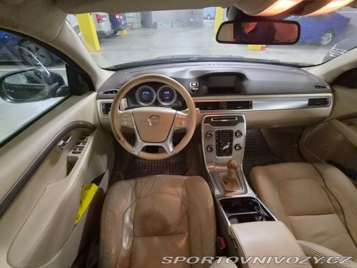 Volvo V70 2,4   D5 4x4 158KW 2011