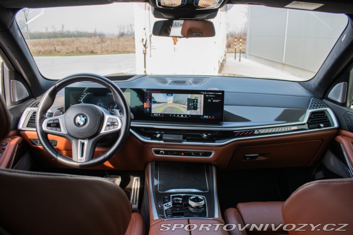 BMW X5 M60i xDrive 390kw výfuk 2023