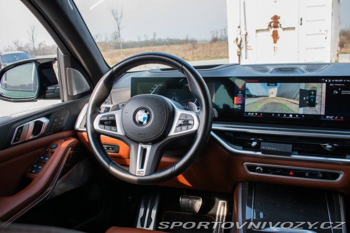 BMW X5 M60i xDrive 390kw výfuk 2023