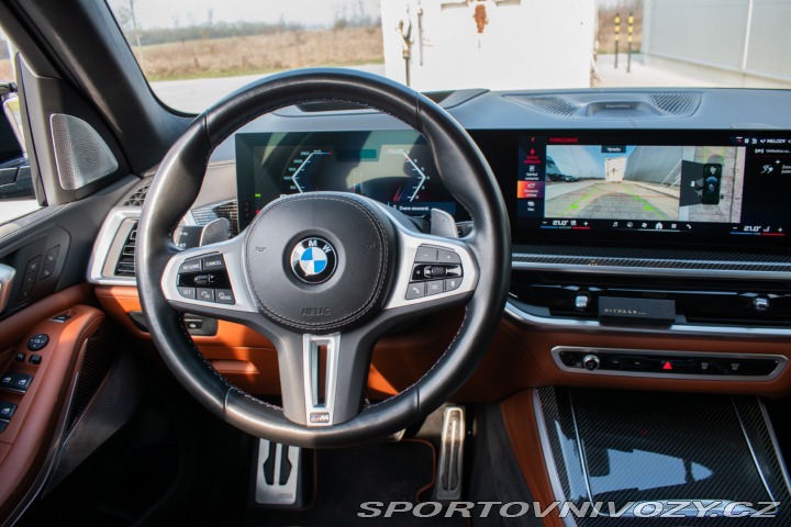 BMW X5 M60i xDrive 390kw výfuk 2023