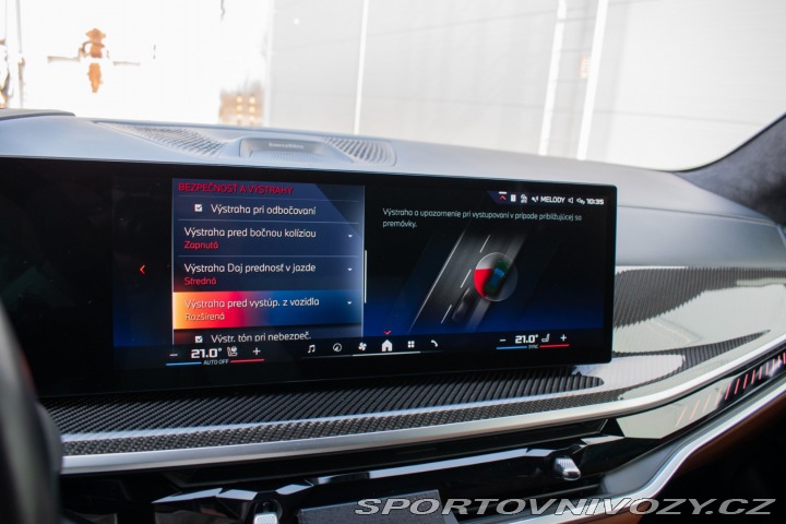 BMW X5 M60i xDrive 390kw výfuk 2023