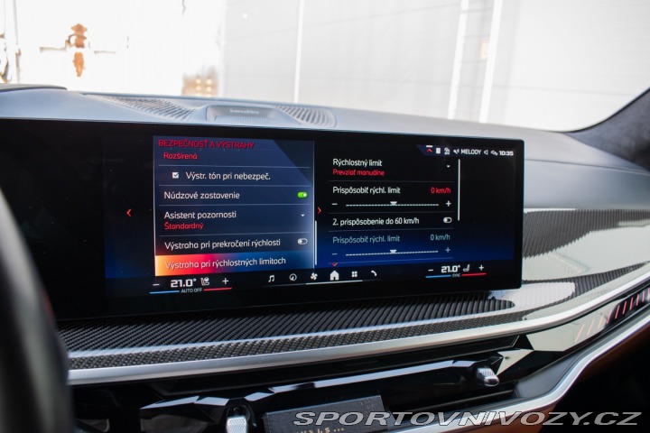 BMW X5 M60i xDrive 390kw výfuk 2023