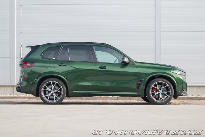 BMW X5 M60i xDrive 390kw výfuk 2023