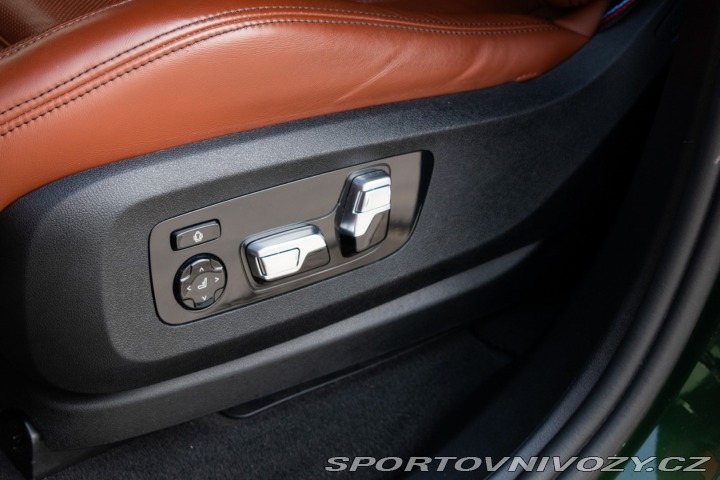 BMW X5 M60i xDrive 390kw výfuk 2023