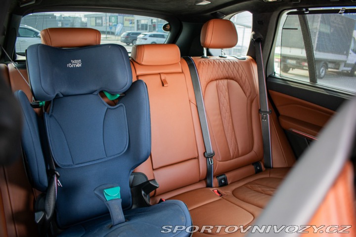 BMW X5 M60i xDrive 390kw výfuk 2023