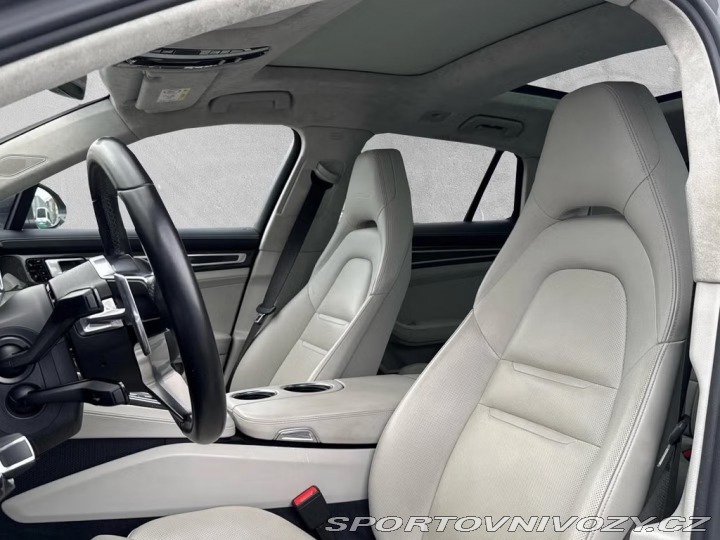Porsche Panamera Turbo S ST záruka 2029 2018