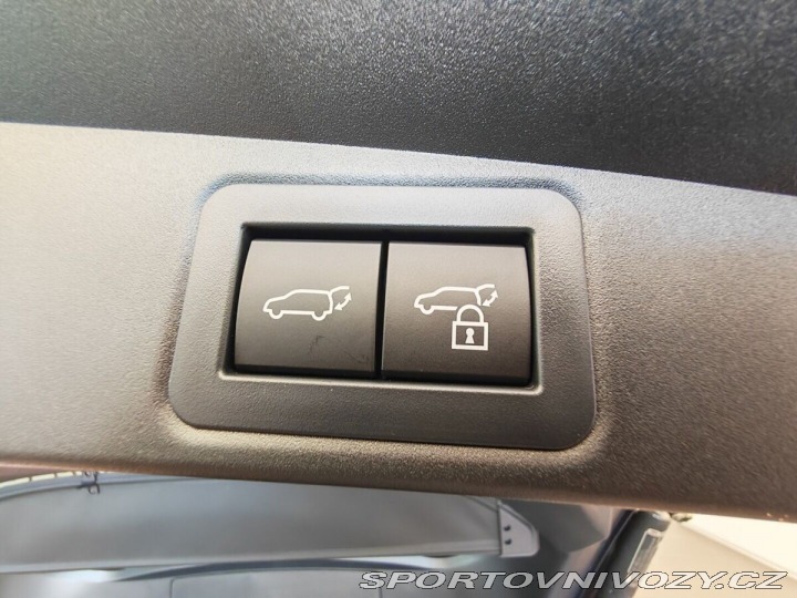 Toyota Corolla 2.0 Hybrid e-CVT Style 1800
