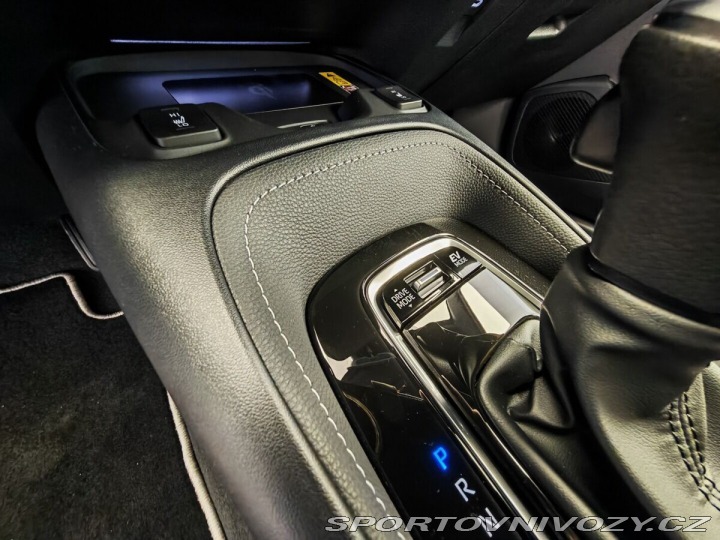 Toyota Corolla 2.0 Hybrid e-CVT Style 2026