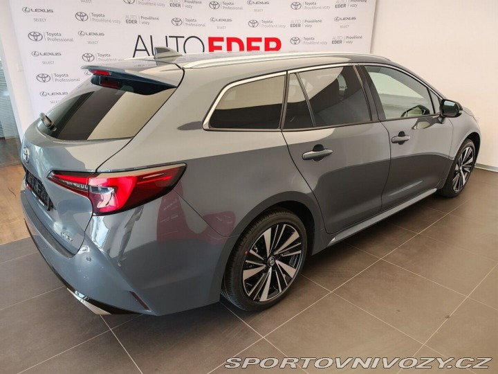 Toyota Corolla 2.0 Hybrid e-CVT Style 1800