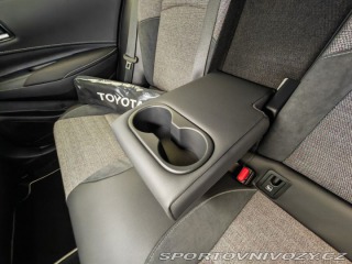 Toyota Corolla 2.0 Hybrid e-CVT Style 1800